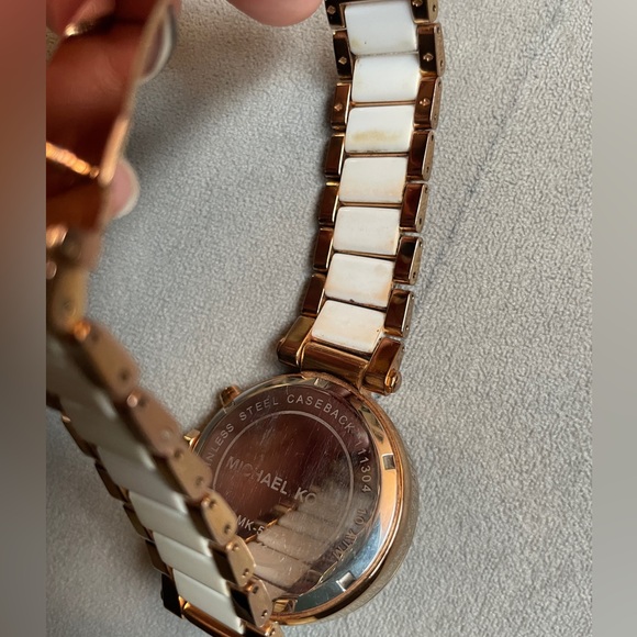 Michael Kors Watch - Picture 7 of 8